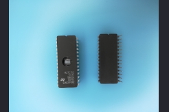 M27C512-10F1  STMicroelectronics IC EPROM 512K PARALLEL 28CDIP
