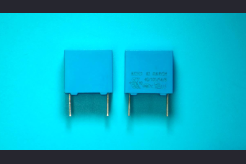 B32921C3104M000 EPCOS / TDK CAP FILM 0.1UF 20% 630VDC RADIAL