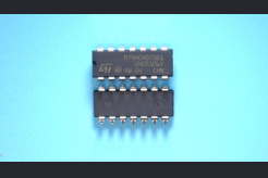 M74HC4075B1R STMicroelectronics IC GATE OR 3CH 3-INP 14DIP