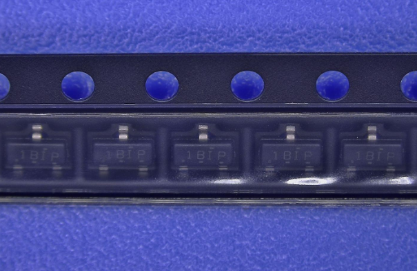 ATL431LIBQDBZR Texas Instruments ATL431LI / ATL432LI High Bandwidth Low-Iq Programmable Shunt Regulator