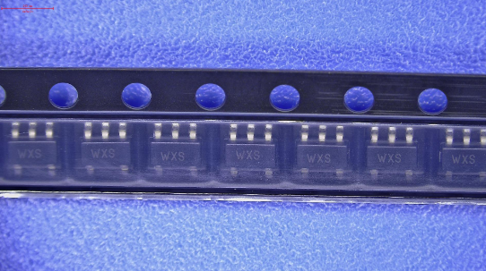 MIC5504-3.3YM5-TR Microchip Technology IC REG LINEAR 3.3V 300MA SOT23-5