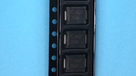 1.5SMC39AT3G Littelfuse TVS DIODE 33.3V 53.9V SMC