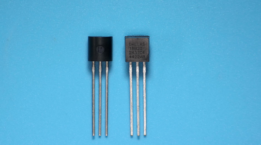 SN74AUP3G04DCUR Texas Instruments LOW-POWER TRIPLE INVERTER GATE