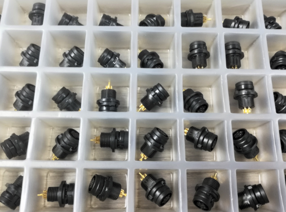 HR30-6R-6S(71) Hirose Connector CONN RCPT FMALE 6POS SOLDER CUP