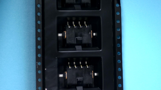 2-1445057-4 TE Connectivity / AMP CONN HEADER SMD R/A 4POS 3MM