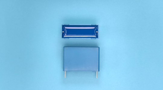B32654A4155K000 EPCOS / TDK CAP FILM 1.5UF 10% 400VDC RADIAL