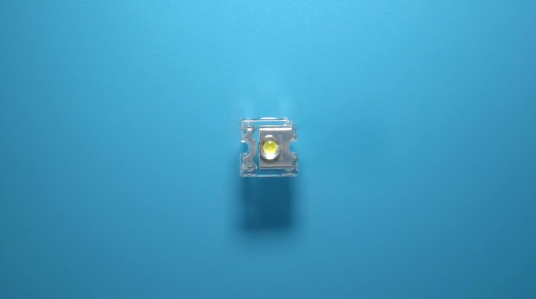 30-01/T4C-4PRB Everlight LED WHITE CLEAR 3MM T/H