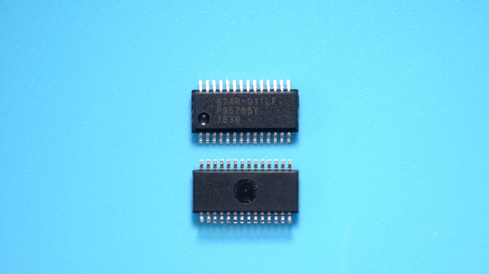 674R-01ILF Renesas Electronics IC CLOCK DIVIDER 28QSOP
