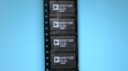AD9071BR-REEL Analog Devices, Inc. IC ADC 10BIT 100MSPS 28-SOIC