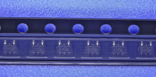 TLV1701AQDCKRQ1 Texas Instruments TLV170x-Q1 2.2-V to 36-V, microPower Comparator