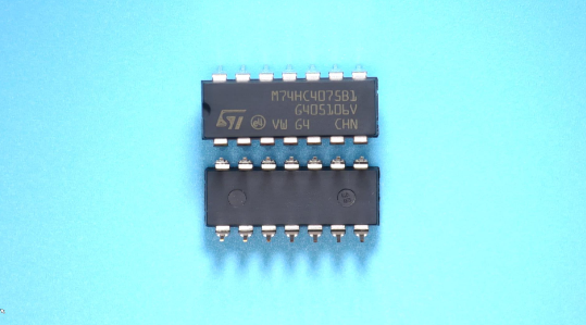 M74HC4075B1R STMicroelectronics IC GATE OR 3CH 3-INP 14DIP