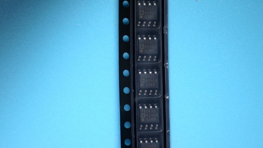 ADM7154ARDZ-3.3-R7 Analog Devices IC REG LINEAR 3.3V 600MA 8SOIC