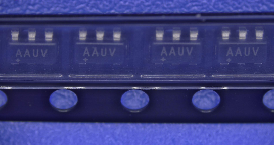 MAX4236EUT+T Analog Devices / Maxim Integrated IC OPAMP GP 1.7MHZ RRO SOT23-6