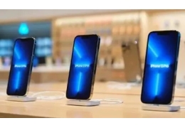 В третьем квартале глобальные продажи смартфонов были мрачными, а iPhone стал единственным ярким пятном