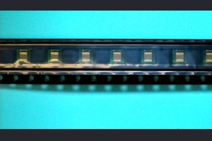 22070069-LMZ21701SILT