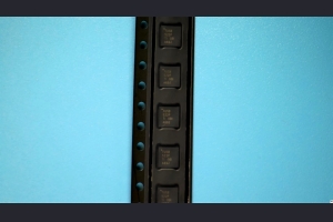 1360402