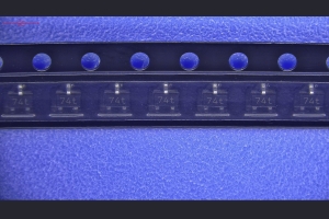 BAS70-04W