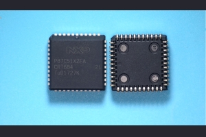 P87C51X2FA,512