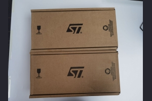ST10F273M-4T3